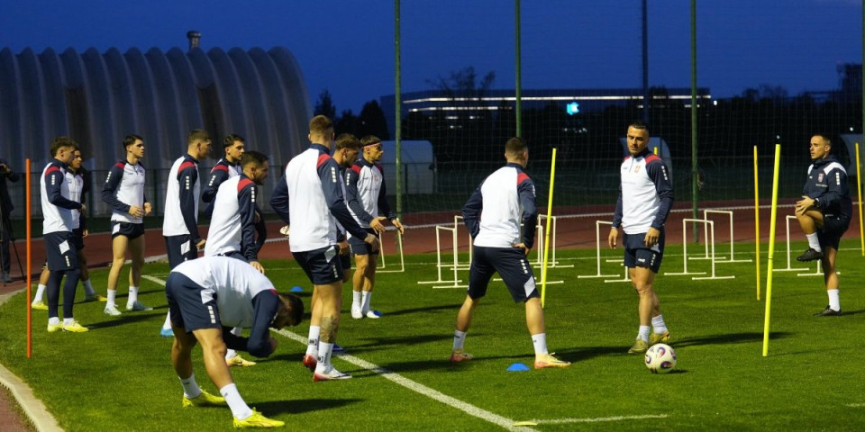 Novi selektor, ali stara tradicija - Evo šta su "orlovi" radili pred meč sa Španijom (VIDEO)