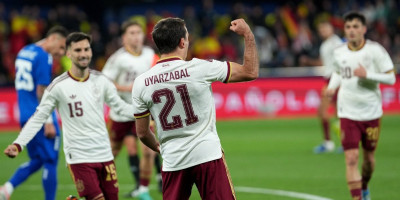 Španci poveli na "Keramici": Ojarzabal pokvario dobar start Srbije (VIDEO)