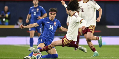 (ANKETA) Au, šteta - Srbiji poništen gol makazicama, a nema VAR-a! Da li je sudija bio u pravu?