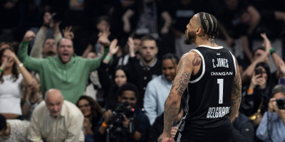 Karliiik Džooons! Kakva trojka, kakav potez - Partizan na krilima 