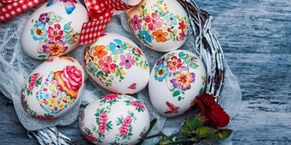 Trikovi za najlepšu dekupaž tehniku: Jaja za Vaskrs kao iz bajke - 1 korak menja sve (FOTO)