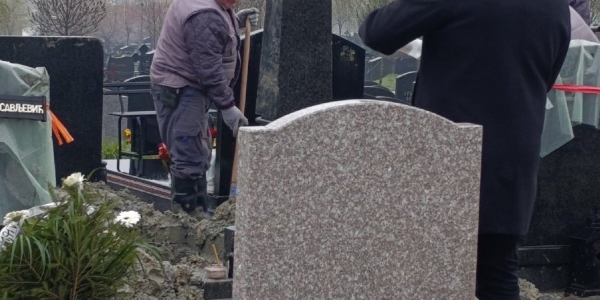 Sahrana Stele Savić