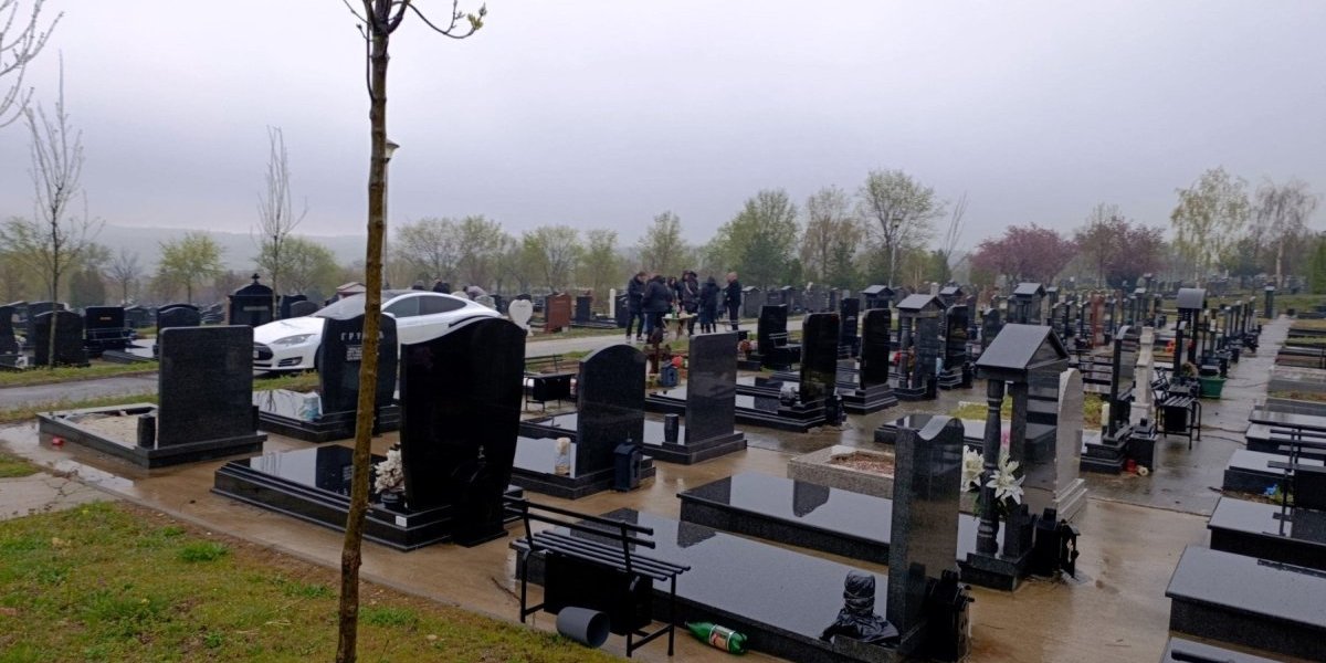 Sahrana Stele Savić