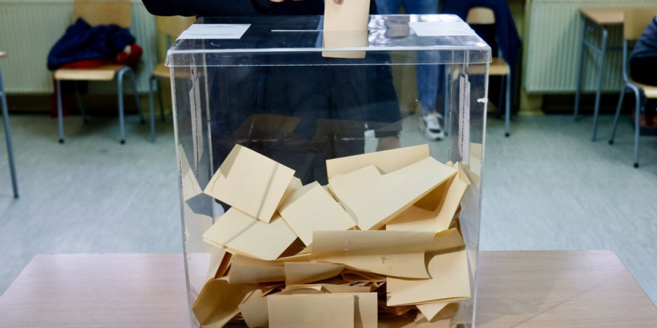 Prekrajaju volju naroda: Blokaderi kradu izbore, imaju pomoć sudija!