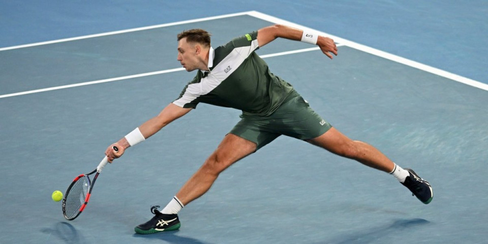 Hamad Međedović osvojio titulu! Srbin pokorio Napulj i napravio drastičan skok na ATP listi