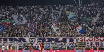 Jezivi snimci iz Hrvatske: Brutalna makljaža huligana palicama i letvama (VIDEO)