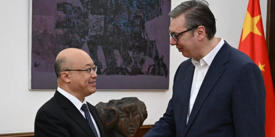 Vučić sa delegacijom iz Kine i predsednikom HBIS-a: Sadržajan razgovor o saradnji (FOTO)