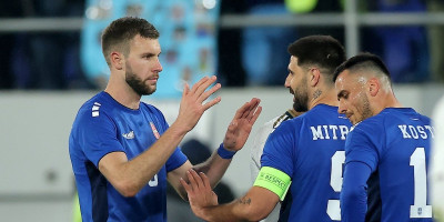 Navijači jednu stvar hitno traže od Paunovića, ovog čoveka dižu u nebesa (FOTO)