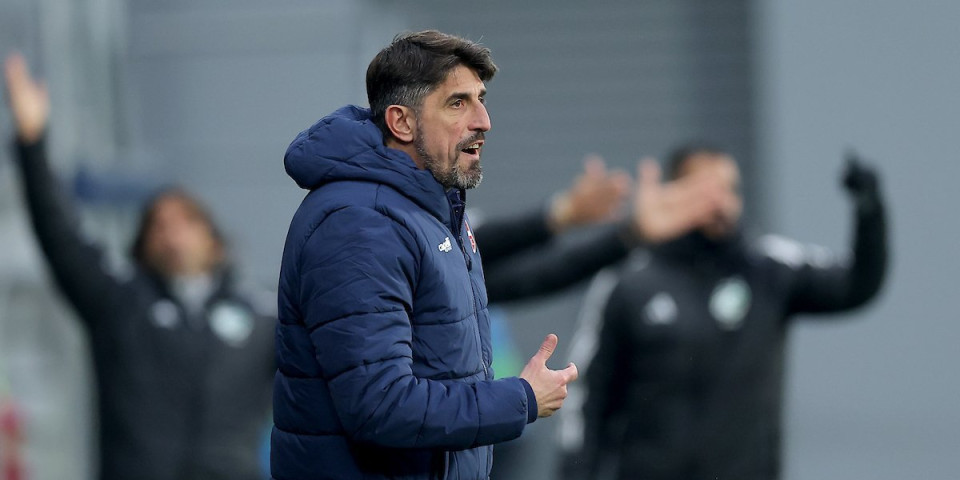 Veljko Paunović 90 minuta bodrio "orlove" - Ovakvog selektora niste videli (FOTO)