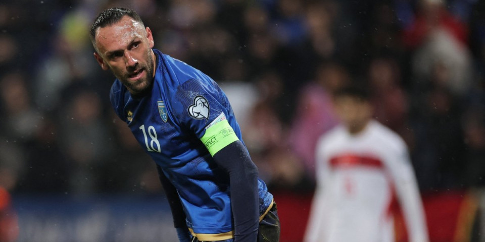 Totalno rasulo u lažnoj državi - Napali kapitena da je prodao Turcima meč, on poludeo