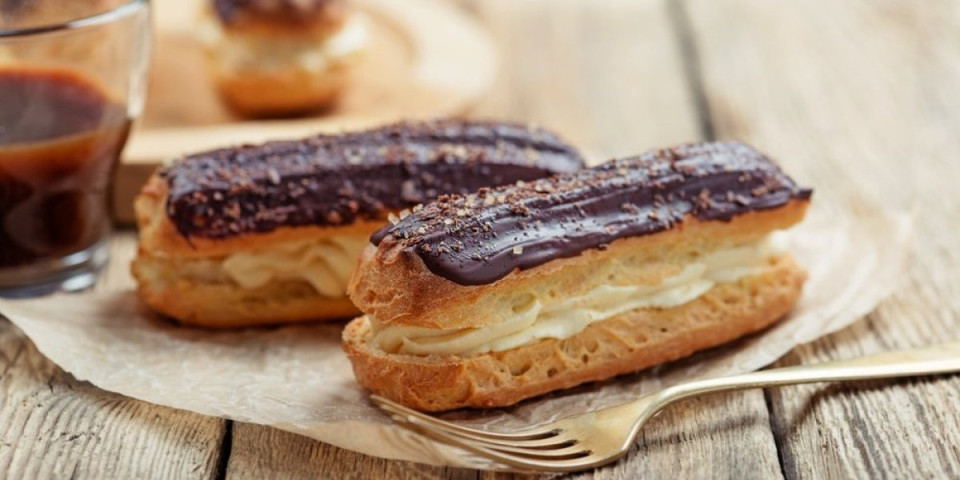 Domaći francuski ekleri: Savršena kombinacija testa, krema i čokolade - omamljuju ukusom
