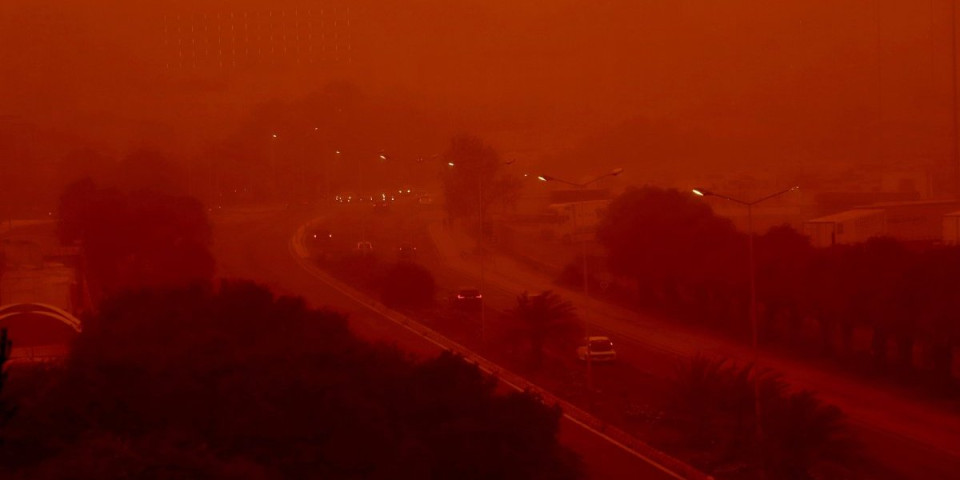 Krvavo nebo nad Kritom: Saharska oluja progutala ostrvo, narod u panici zbog apokaliptičnih prizora! (VIDEO)