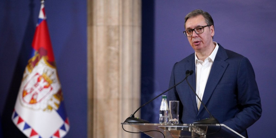 "Dok me služi mozak, pobeđivaću!" Vučić oštro odgovorio predstavnicima stranaka koji su odbili da dođu na konsultacije