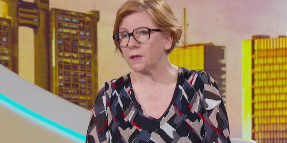 Rektore gde su nestali stanovi, šta je sa fondacijama?! Profesorka Arsić Arsenijević: Antirektor Đokić je izgubio kontakt sa realnošću! (VIDEO)