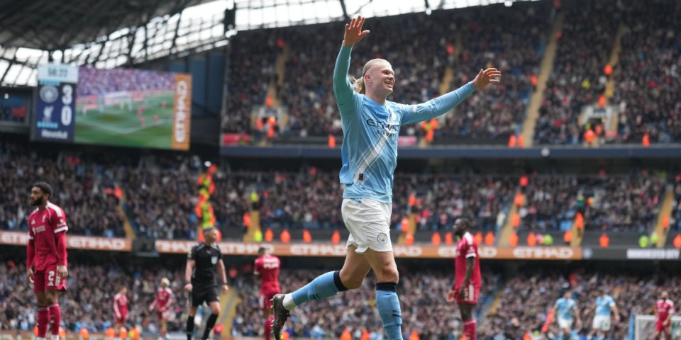 Poniženje Liverpula! Četiri gola za 18 minuta, tri Holanda - Salah promašio penal