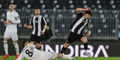 Navijači Partizana brljuju vatru posle fijaska: Gasite klub, doniramo oči, tuga, sramota, beda...