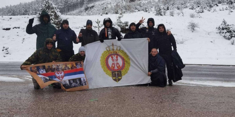 Humana misija! Uz blagoslov patrijarha Porfirija pešačili od Beograda do Ostroga: Sve za ozdravljenje Feđe i Sofije (FOTO)