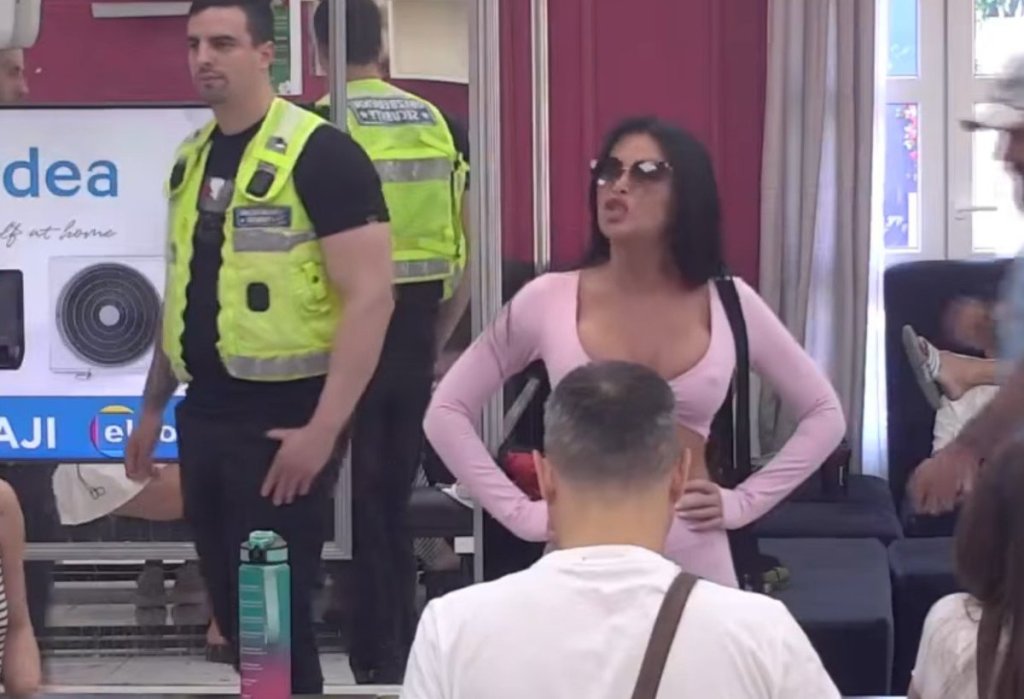 "Imaš penis od tri centrimetra i svr*šiš za pet sekundi": Stanija udarila na Asminovu muškost