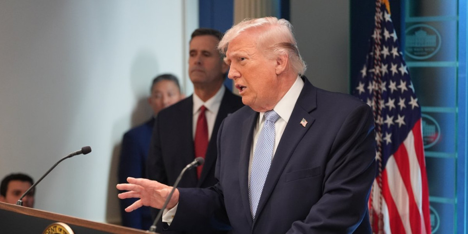 Tram zaledio svet: Iranci hoće da ih bombardujemo, možemo da ih zbrišemo sutra uveče (VIDEO)