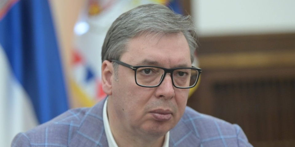 Skandalozna naslovna strana tajkunskog Danasa: Ne može bednije od ovoga (FOTO)