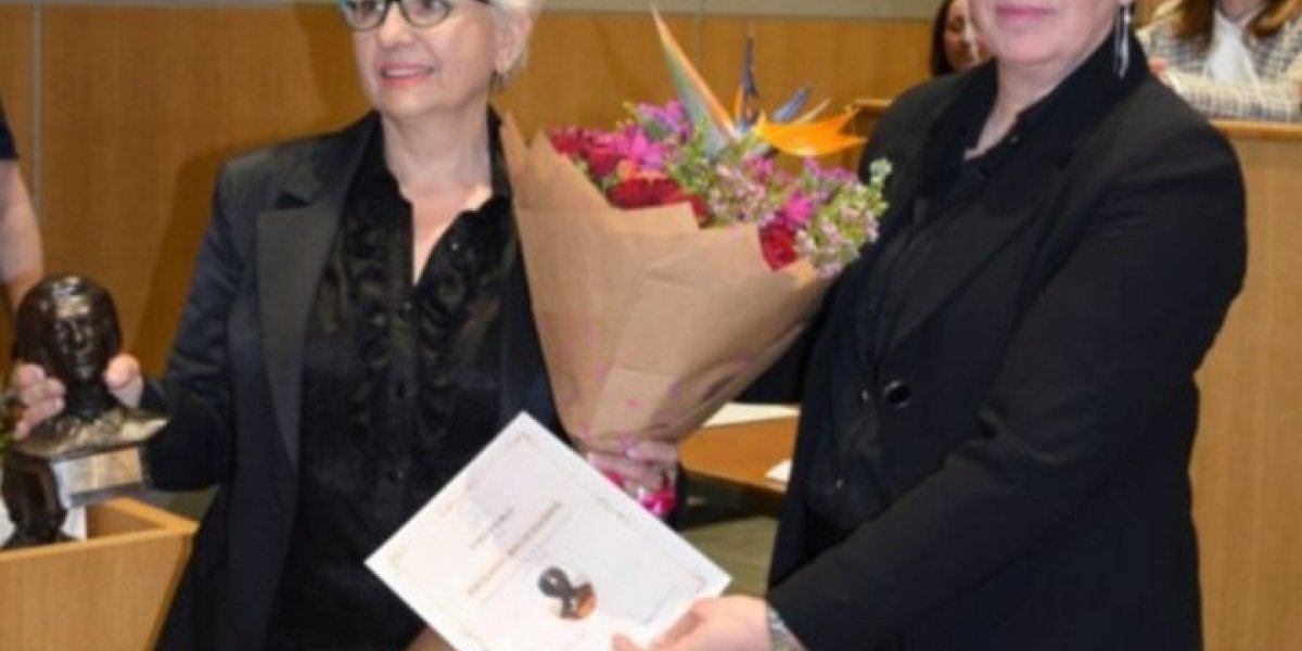 Nagrada za najbolju babicu