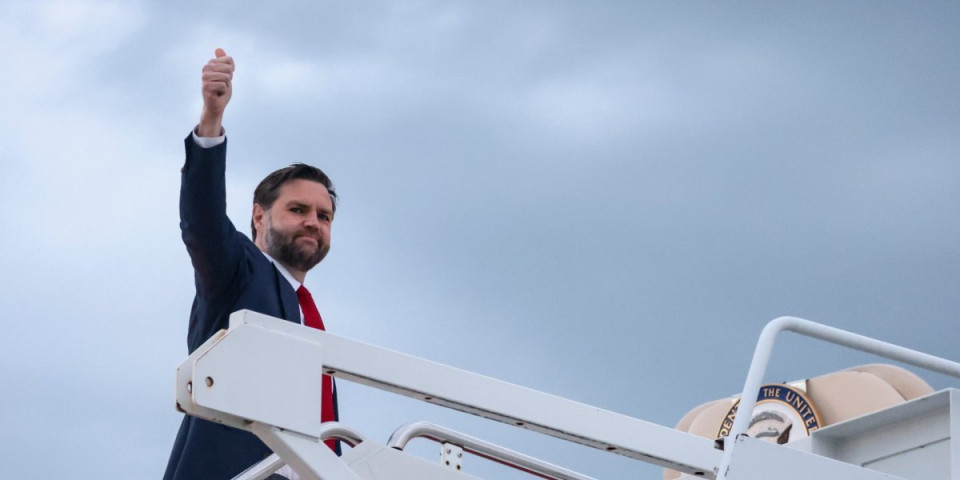 Nema više šale sa Amerikom: Vens dobio direktne instrukcije od Trampa, Iranu se ne piše dobro ako pokušaju prevaru (VIDEO)