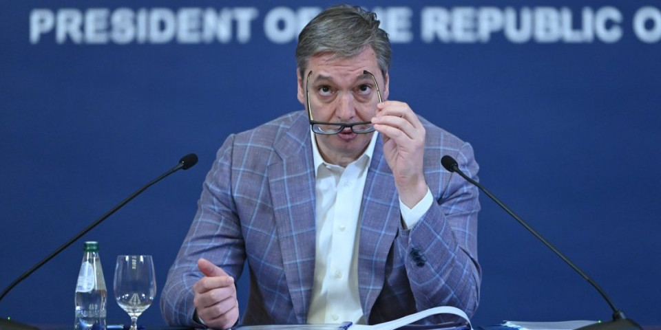 "Pokazaću vam o kakvim je opakim lažovima reč": Predsednik Vučić tokom obraćanja pročitao šokantne brojke