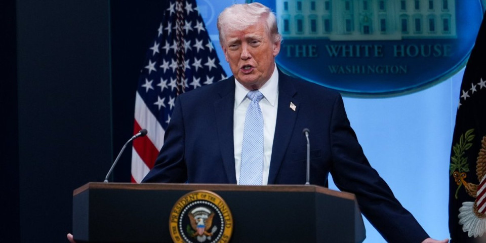 Traži se opoziv Trampa! Upravo je primio nož u leđa od najlojalnijih: Ceo svet u neverici - nastupa li veliki preokret?