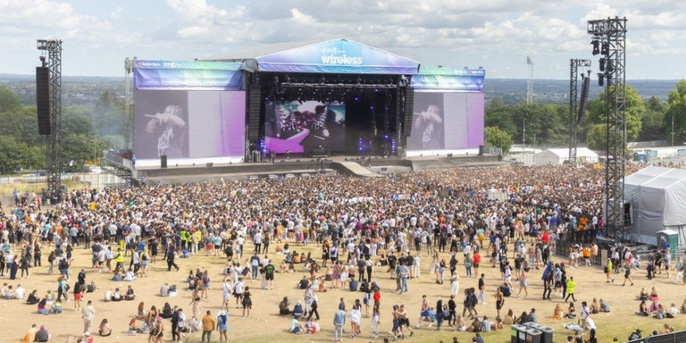 Poznatom pevaču zabranili ulazak u Veliku Britaniju: Organizatori otkazali ceo festival