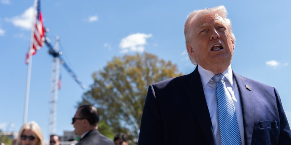 Trese se planeta, Trampova poruka odjekuje: Saznaćemo sve za 24 sata, brodovi su puni municije, sledi totalno uništenje