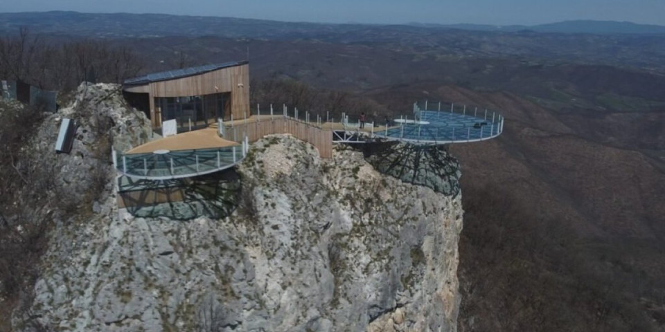 Stavljena tačka na laži: Stručnjaci potvrdili - Vidikovac na Kablaru bezbedan (FOTO)