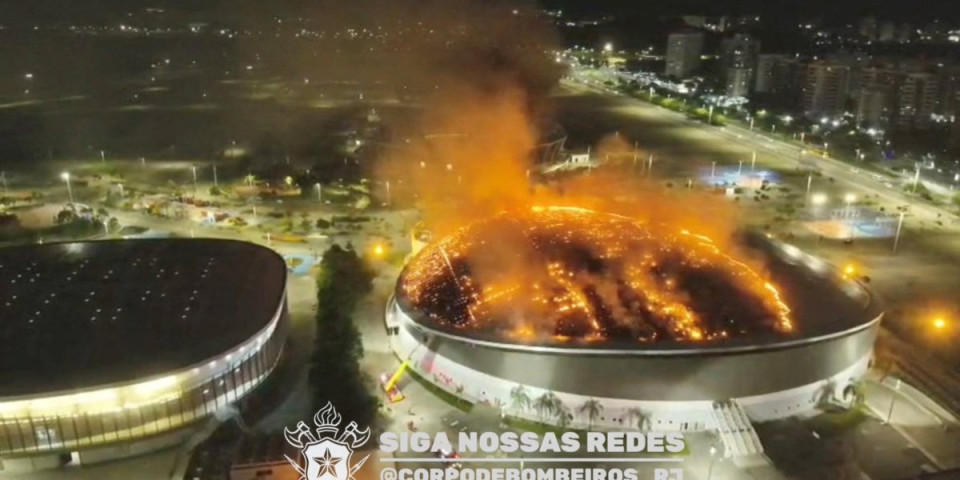 Apokaliptični prizori obilaze planetu: Zapalio se stadion (VIDEO/FOTO)