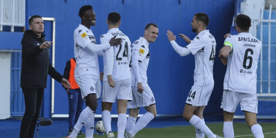 Kakav gol, strašan gol: Polter petom doneo vođstvo Partizanu, ludnica u Novom Pazaru
