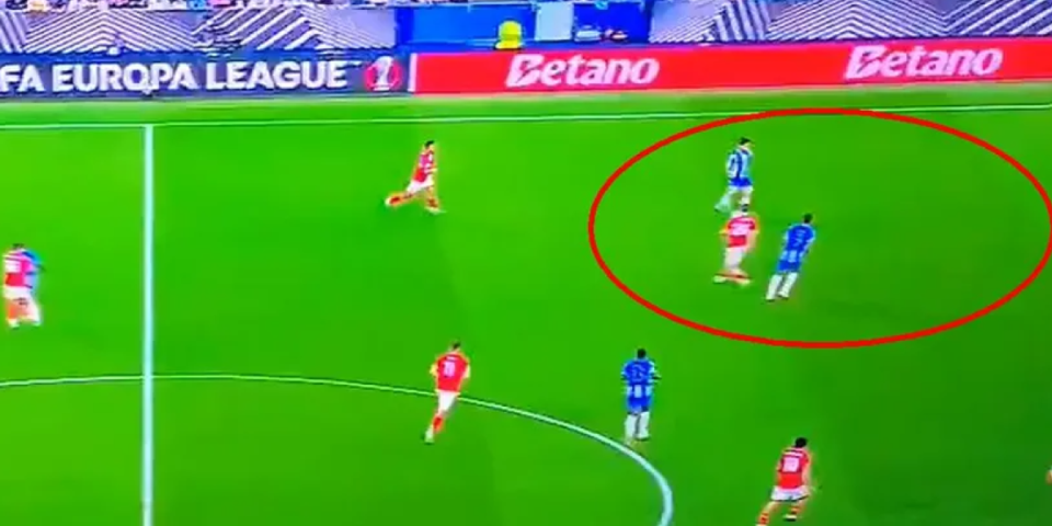 (VIDEO) Ljudi, šta bi ovo?! Neverovatan autogol sa 40 metara, ovako nešto se retko viđa