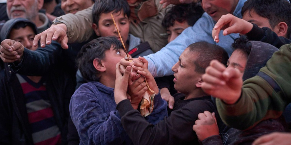 Jezivo upozorenje UN: Glad kuca na vrata, narod nema više šta da jede, zalihe traju još samo par dana (FOTO)