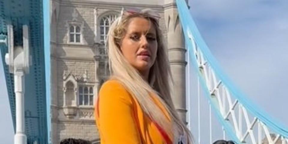 Zovu je džinom: Gde god da se pojavi svi bulje, a njenog dečka to najviše loži (VIDEO)