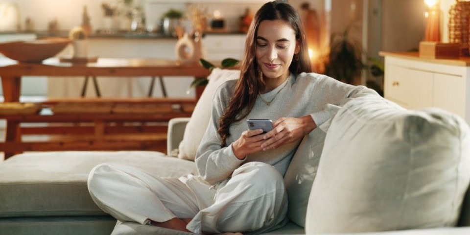 Aplikacije za druženje osvajaju svet: Ljudi masovno beže od samoće, algoritmi spajaju nepoznate