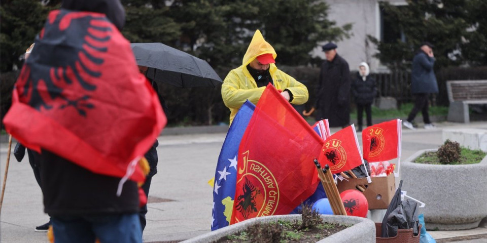 Naseliti KiM Albancima i tako osigurati vladavinu Kurtiju: Ovo je jeziv plan - udariti na Srbe i očisti ih represijom