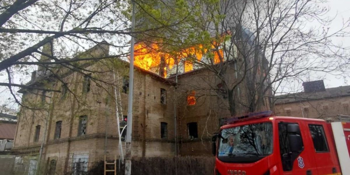 Izgoreo Stari mlin u Obrenovcu