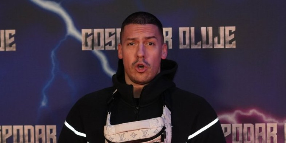 U ringu će se naći poznati pevači: Objavljen spisak takmičara boks meča Bake Praseta