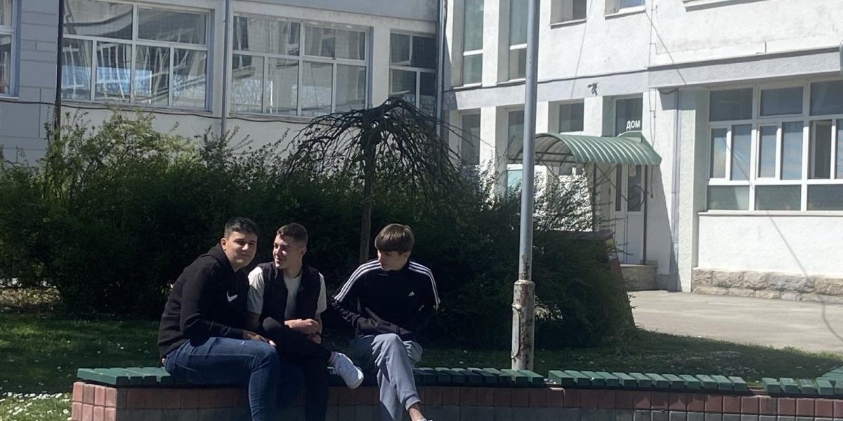 Učenici na Hilandaru