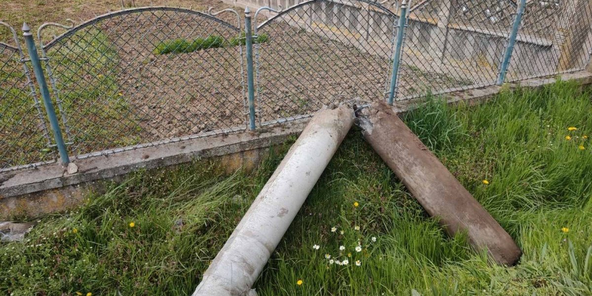 Polomljen betonski stub