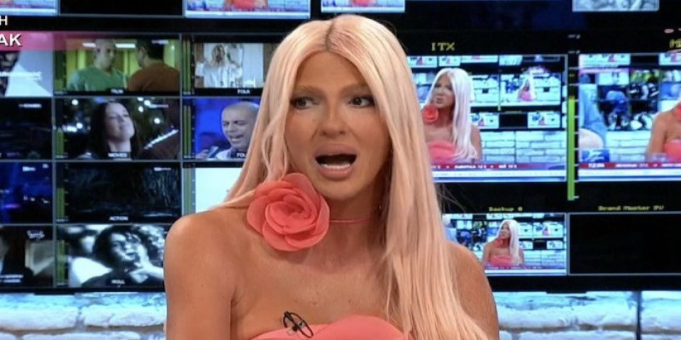 Karleuša brutalno o kolegama: "Veći sam vernik od ovih što idu na pričest po hramovima"