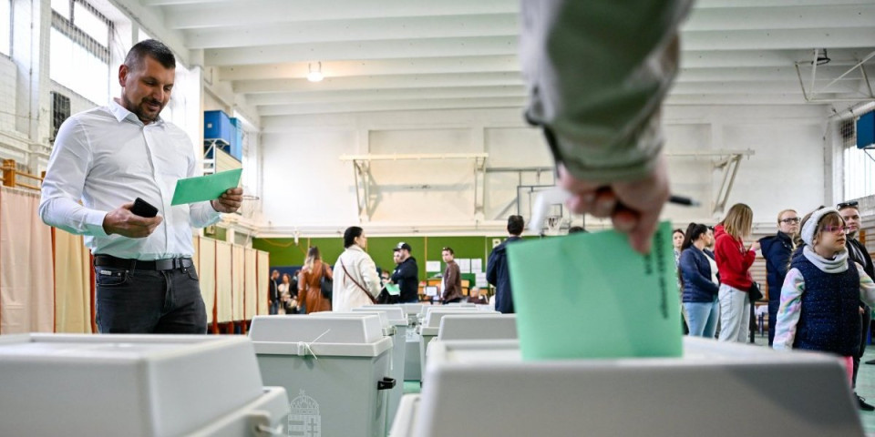 "Poludele" ankete i kladionice: Udarna vest sve zapanjila