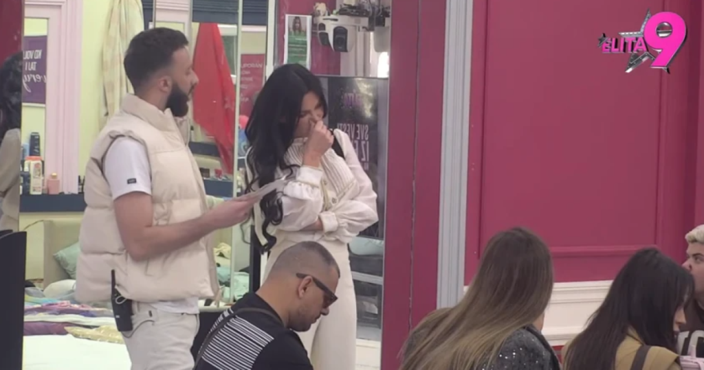 Staniji stiglo pismo od majke: Starleta grca u suzama, traži od nje oproštaj