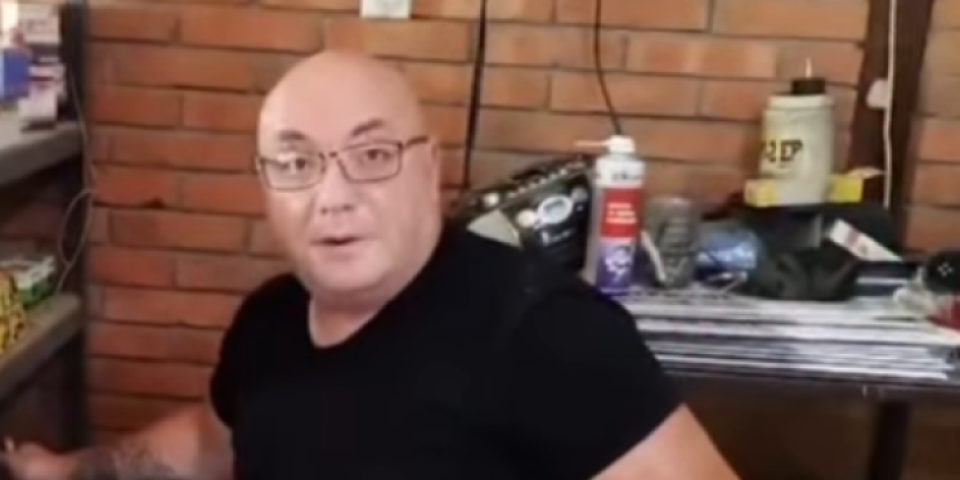 Gazdarica u šoku: Vladica golim rukama uhvatio besnu zver - nastala opšta panika (VIDEO)