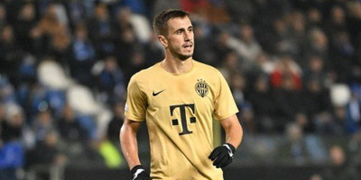 Aleksandar Pešić krstio decu pa zapevao: Oooo mladostiiii... (VIDEO)