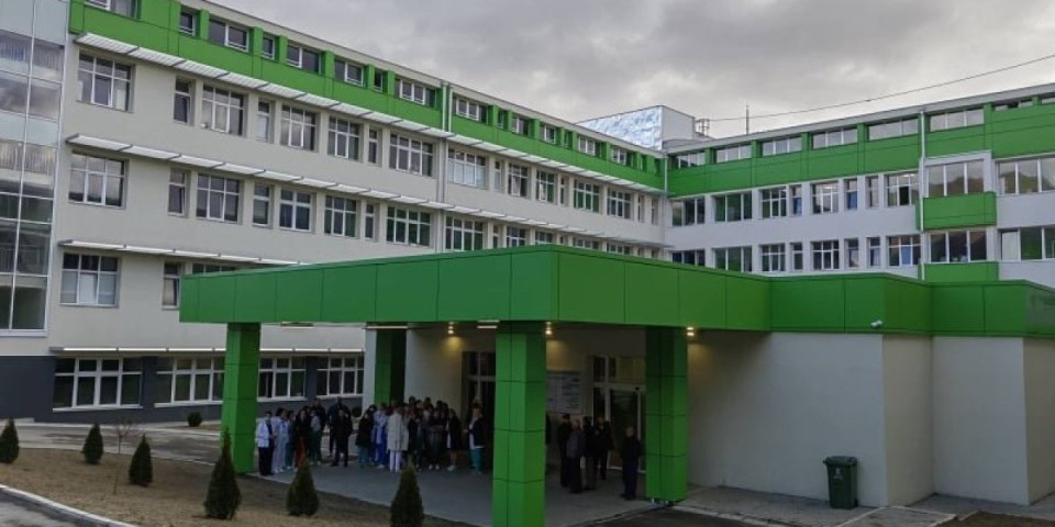 Šok u Vranju: Muškarac šamarao hirurga usred bolnice