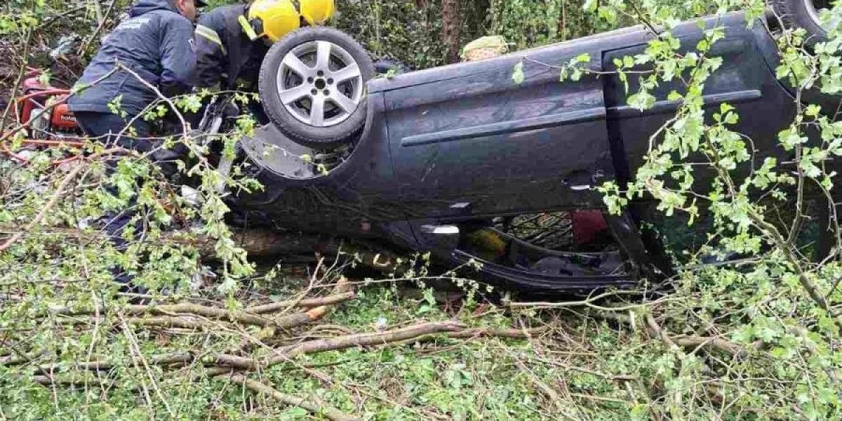 Prevrnuo se automobil