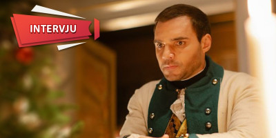 Ruski glumac Artjom Aleksejev (42) kaže da mu je u sećanju sa snimanja serije "Katarina Velika" ostala scena iz kreveta sa glavnom glumicom Marinom Aleksandrovom.